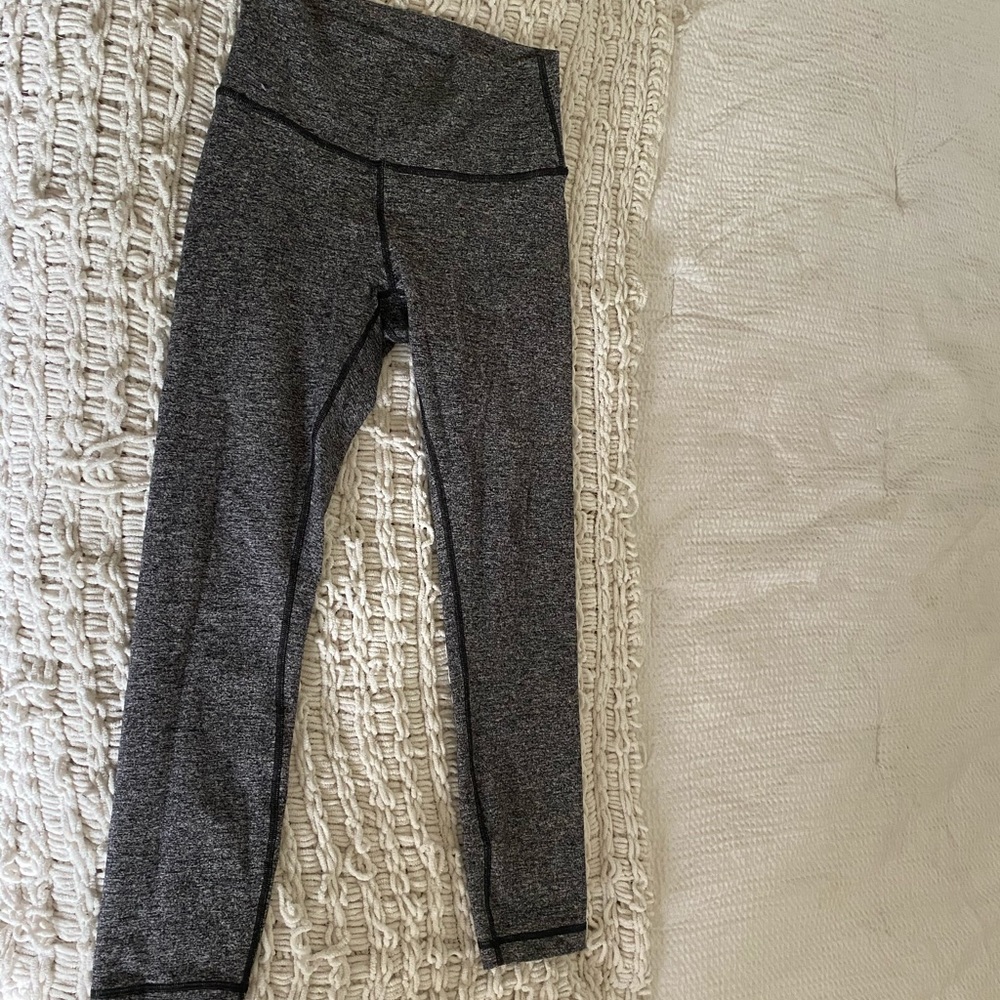 Lululemon crops